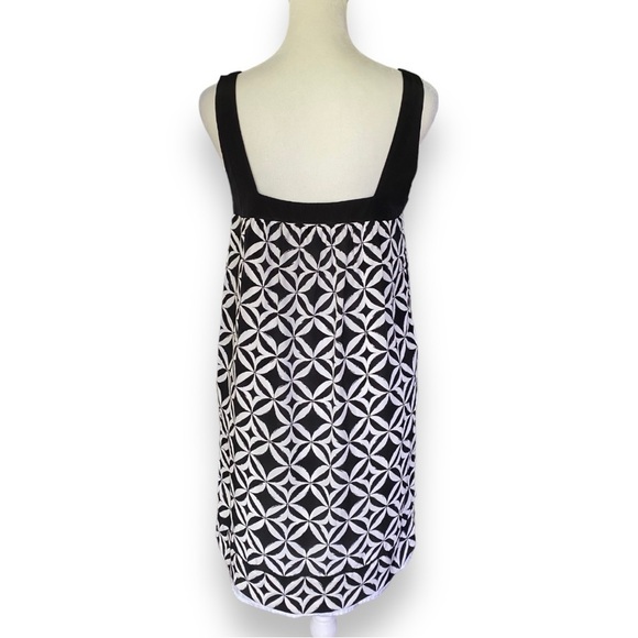 WHBM Black and White Silk Mod Geometric Print Mini Shift Dress Size 2 - Picture 5 of 11
